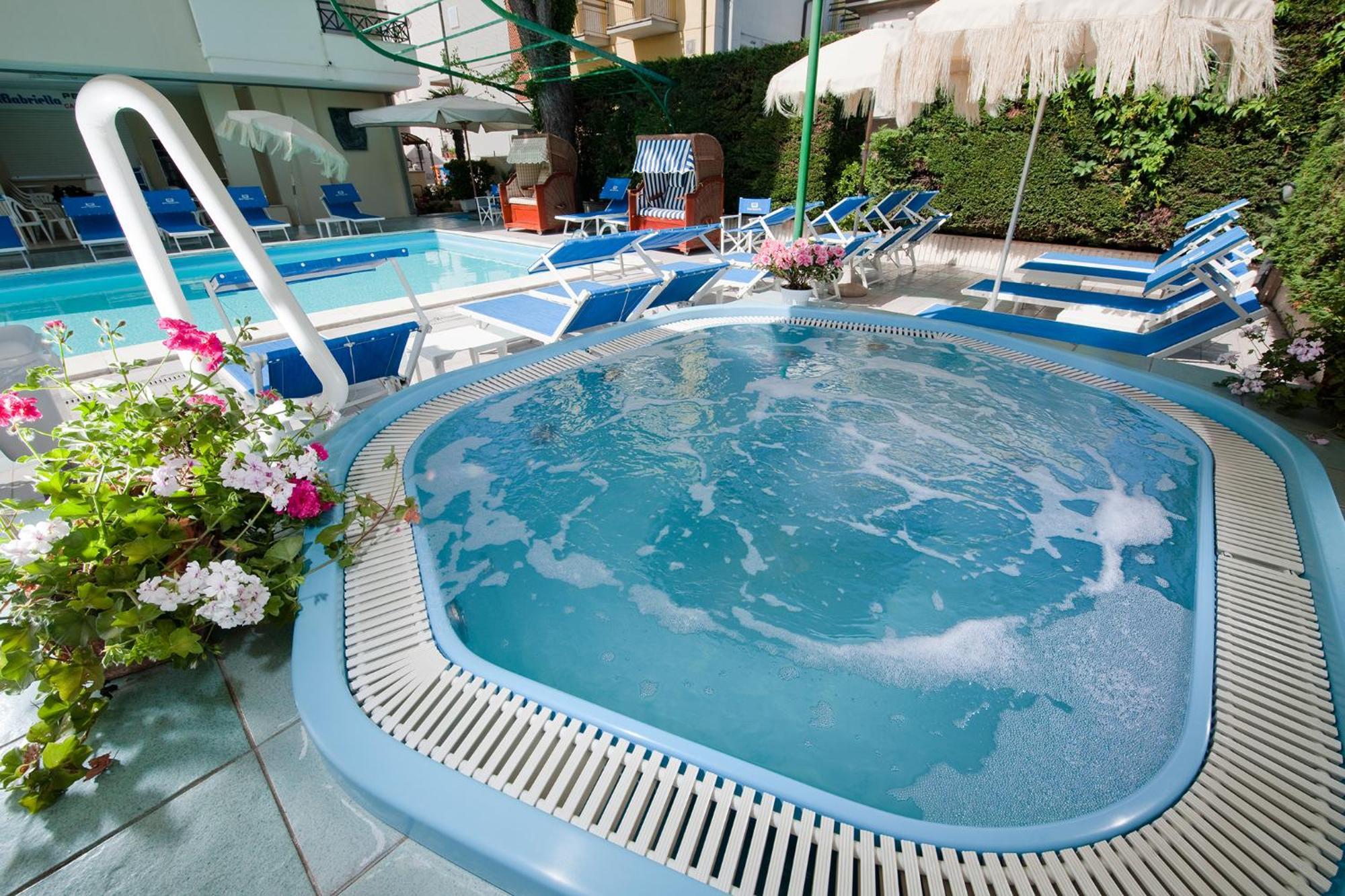 Hotel Gabriella Rimini Exterior foto